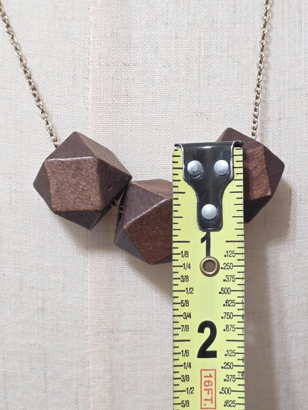 Wood necklace - Picture 6 of 6